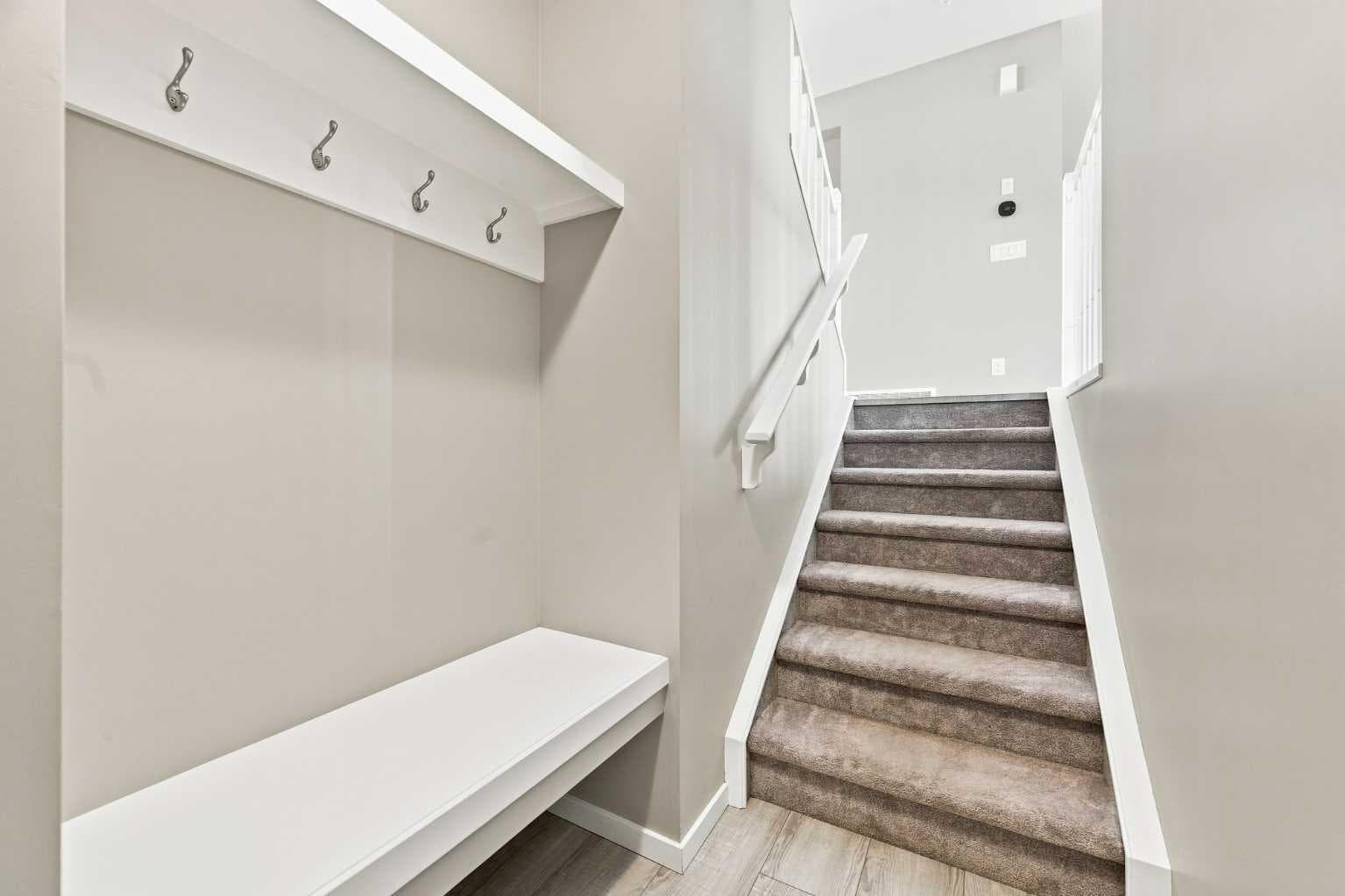 142 Yorkstone Way SW
