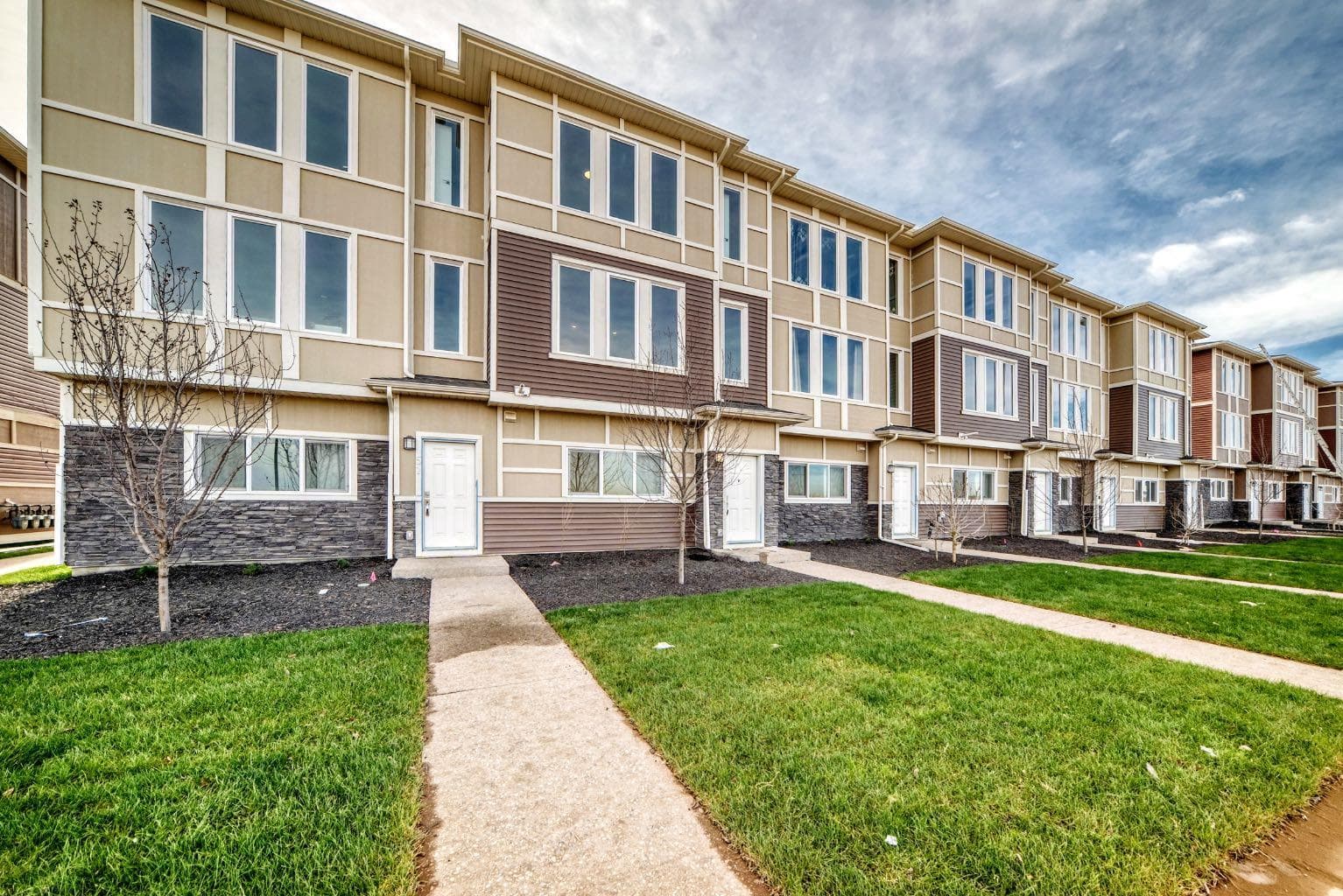 85 145 chelsea Mews 