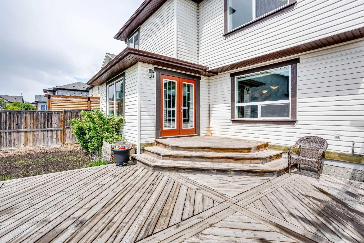 2 Kingston View SE