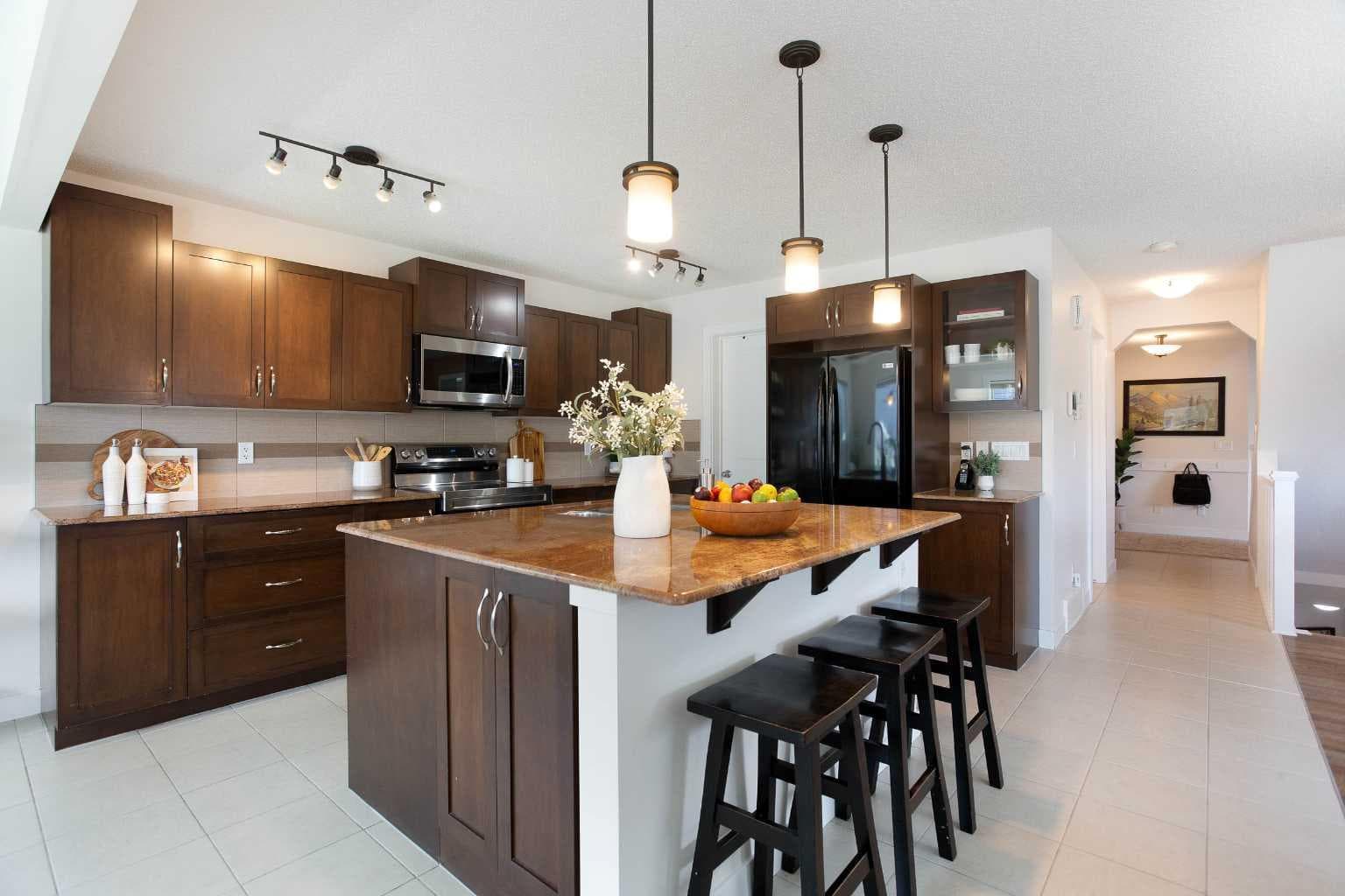 2 Kingston View SE