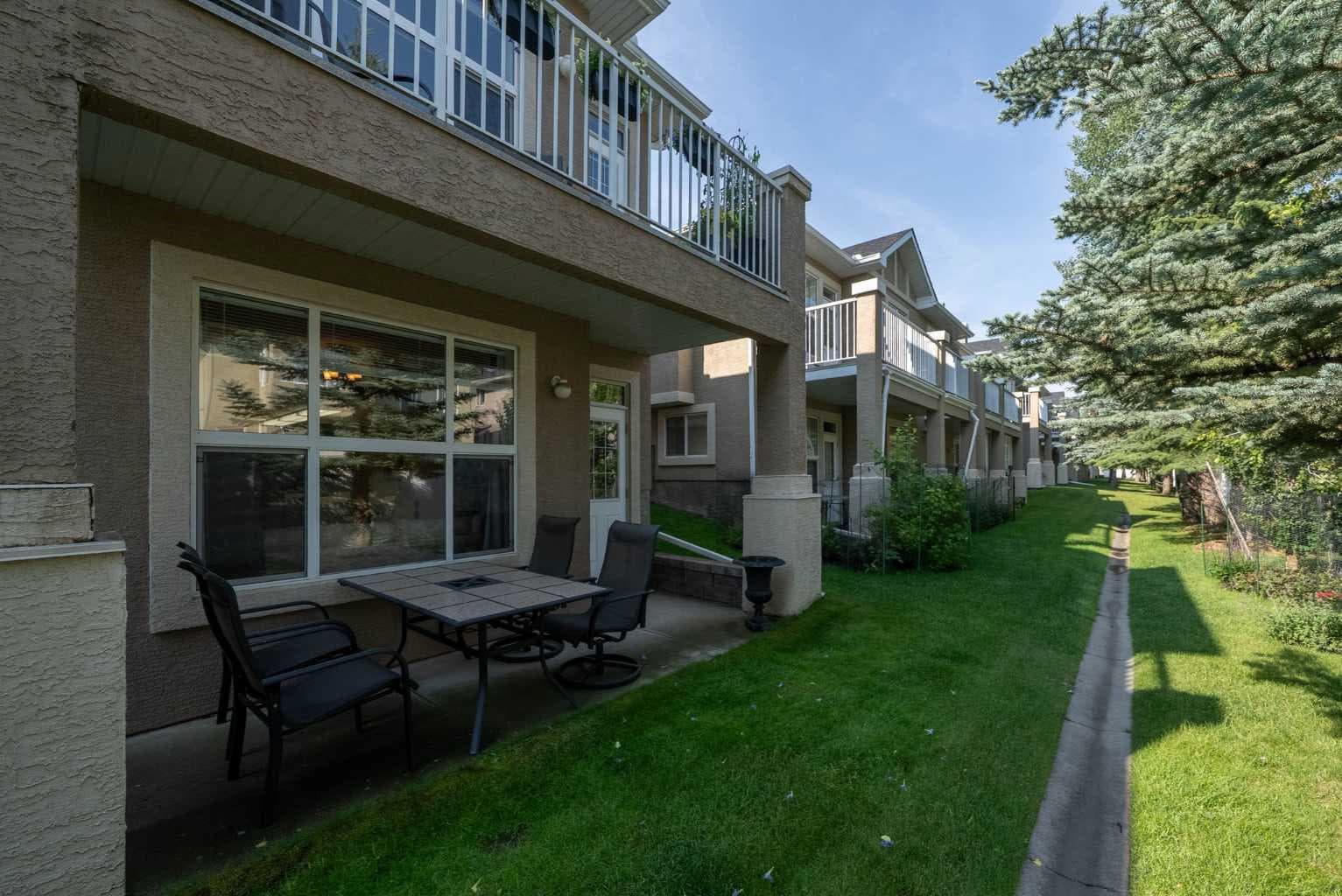 14 Evercreek Bluffs Place SW