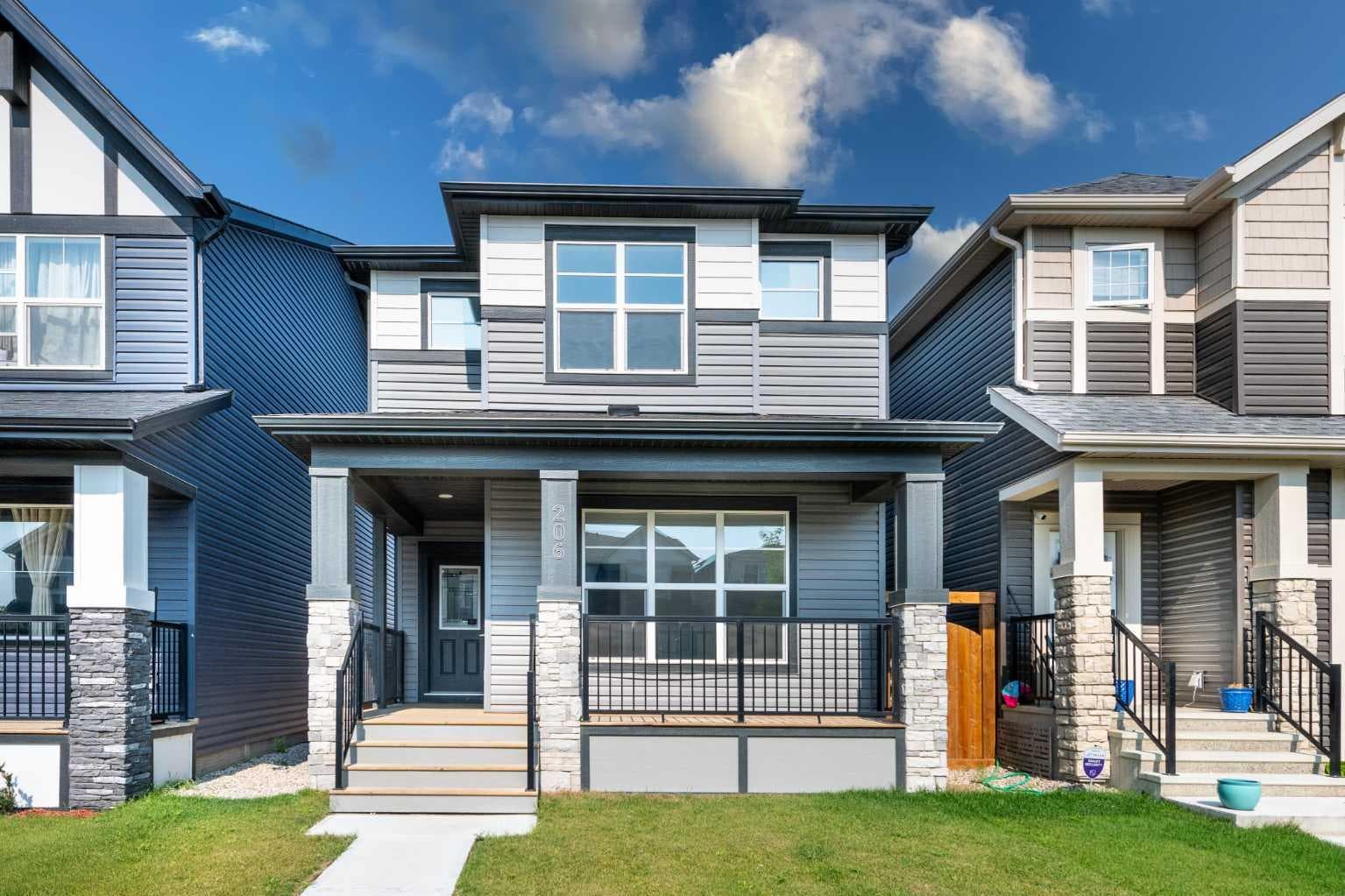 206 Legacy Glen Court SE