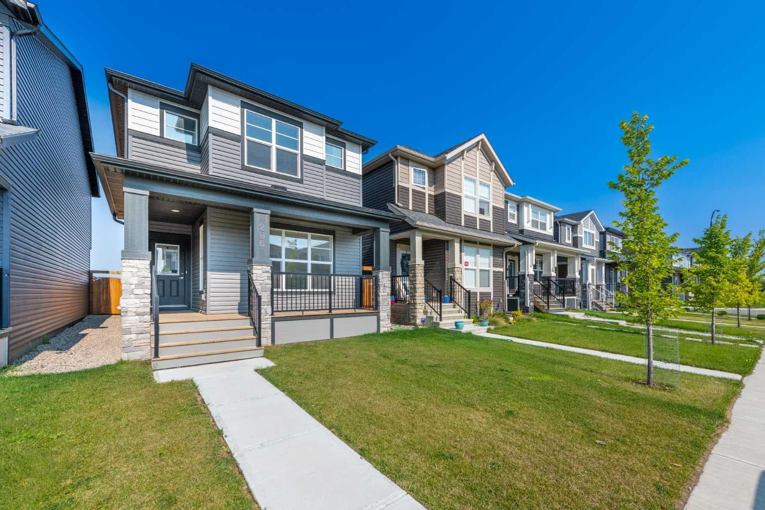 206 Legacy Glen Court SE