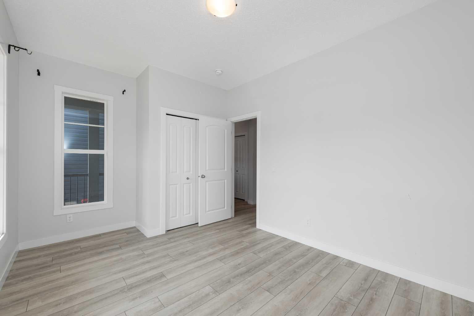 206 Legacy Glen Court SE