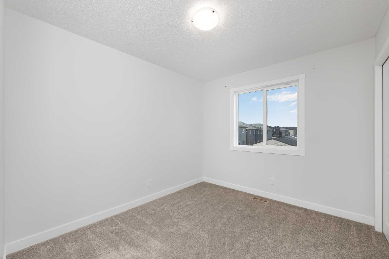 206 Legacy Glen Court SE