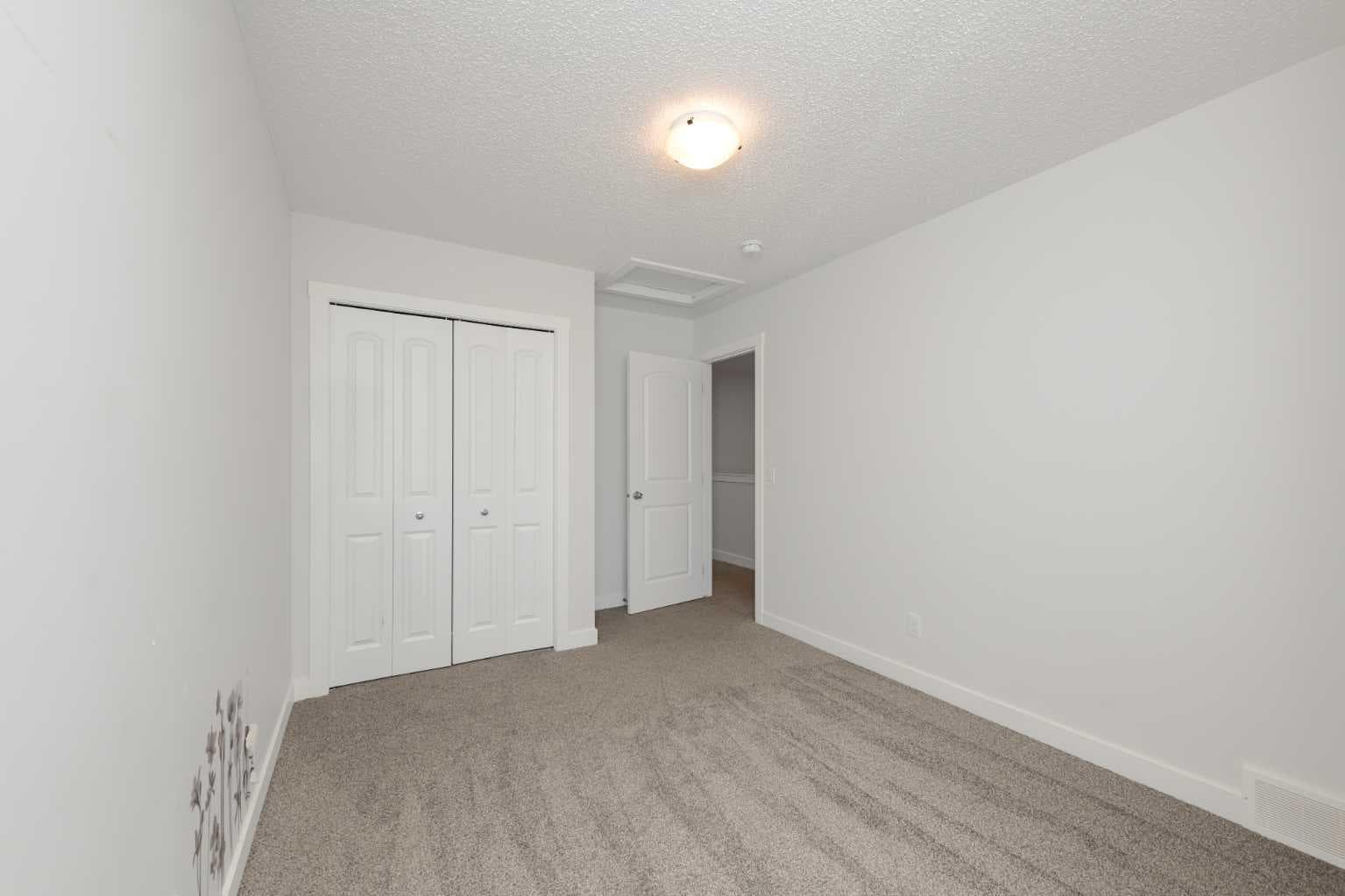 206 Legacy Glen Court SE