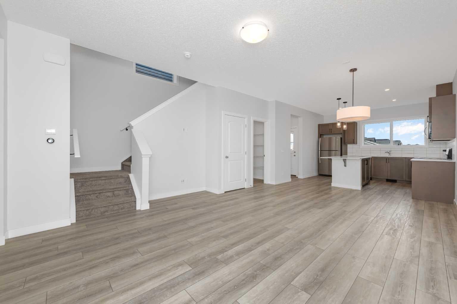 206 Legacy Glen Court SE