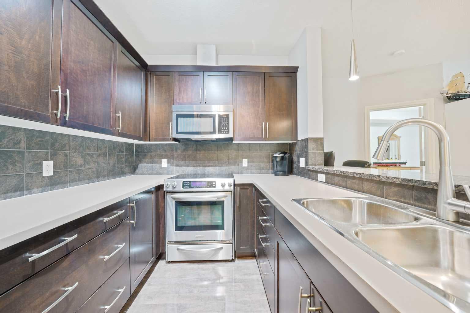 3104, 15 Sunset Square 