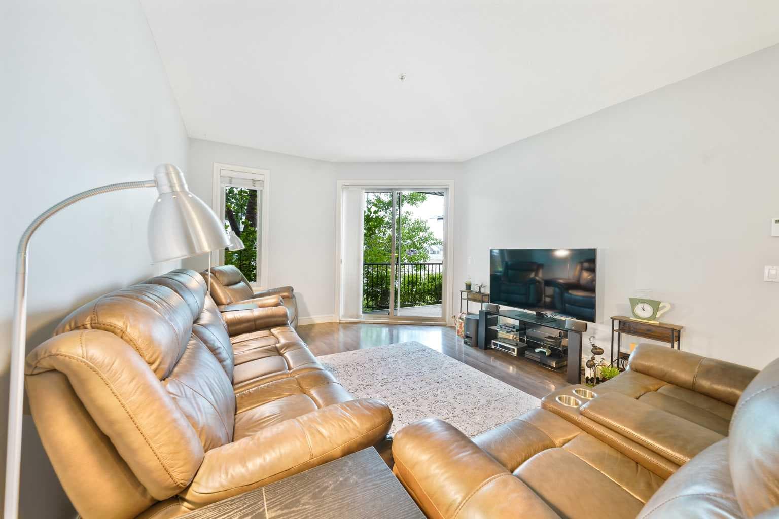 3104, 15 Sunset Square 