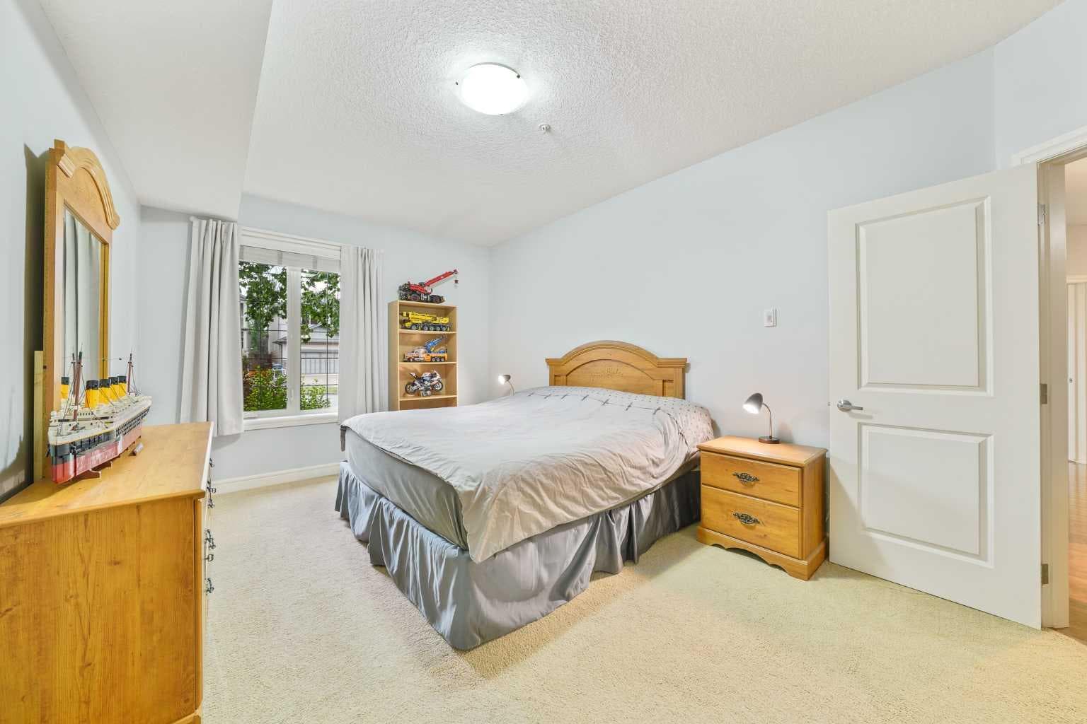 3104, 15 Sunset Square 