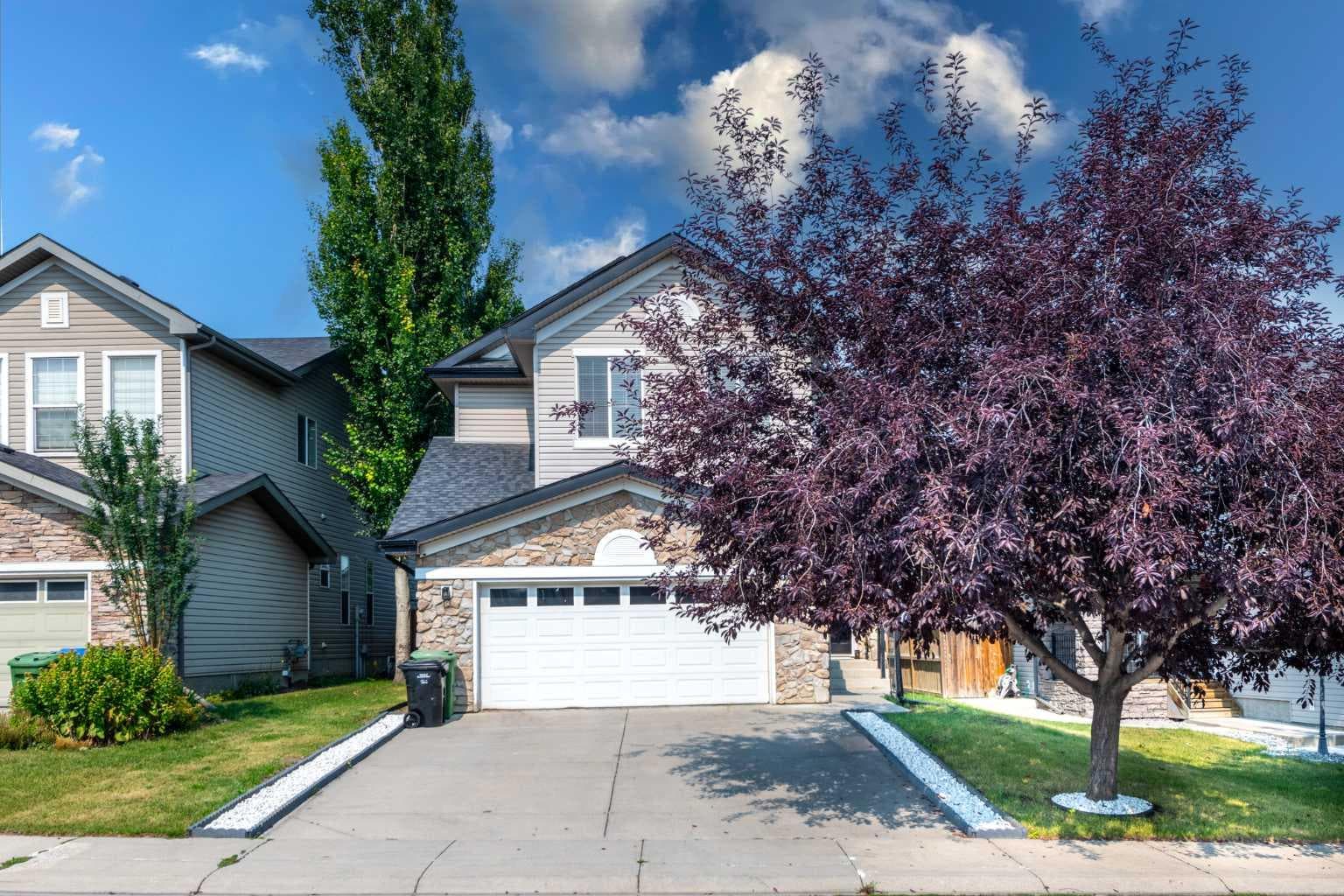 135 Kincora Drive NW