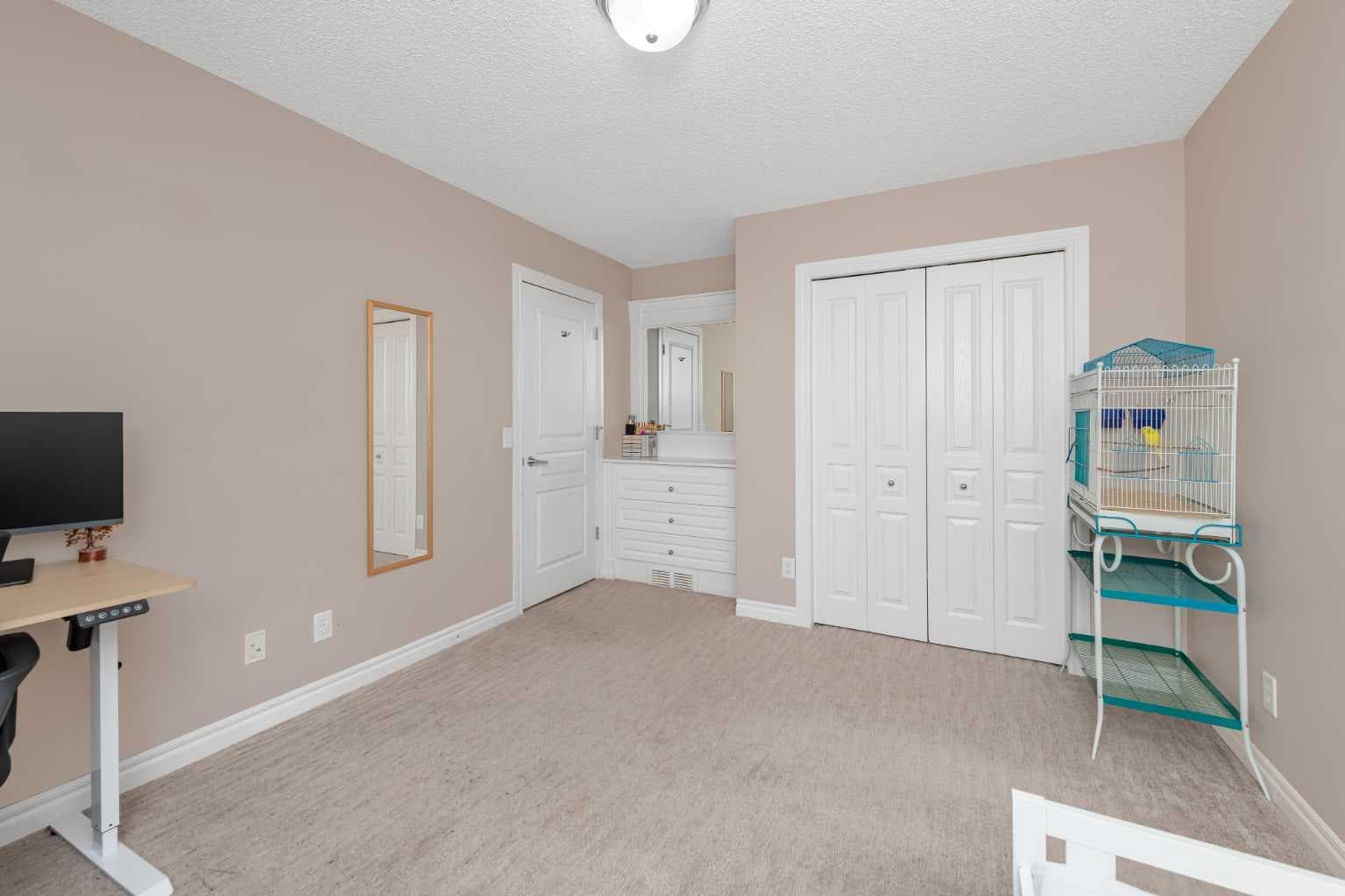 135 Kincora Drive NW