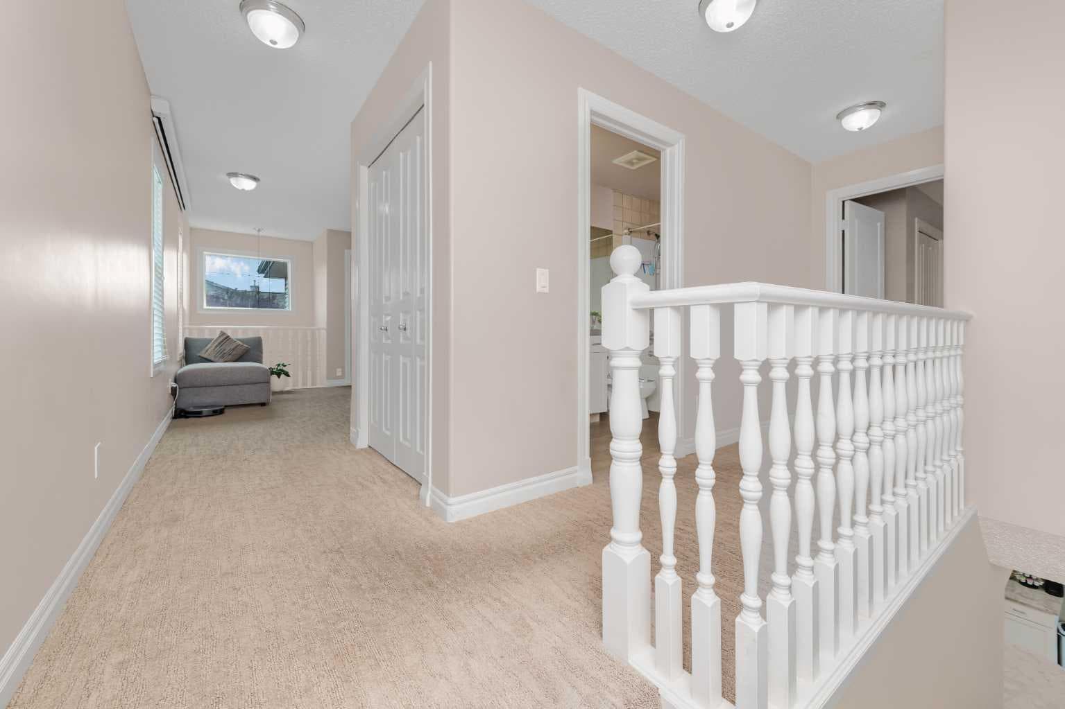 135 Kincora Drive NW