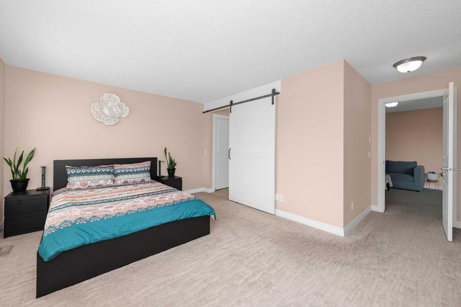 135 Kincora Drive NW