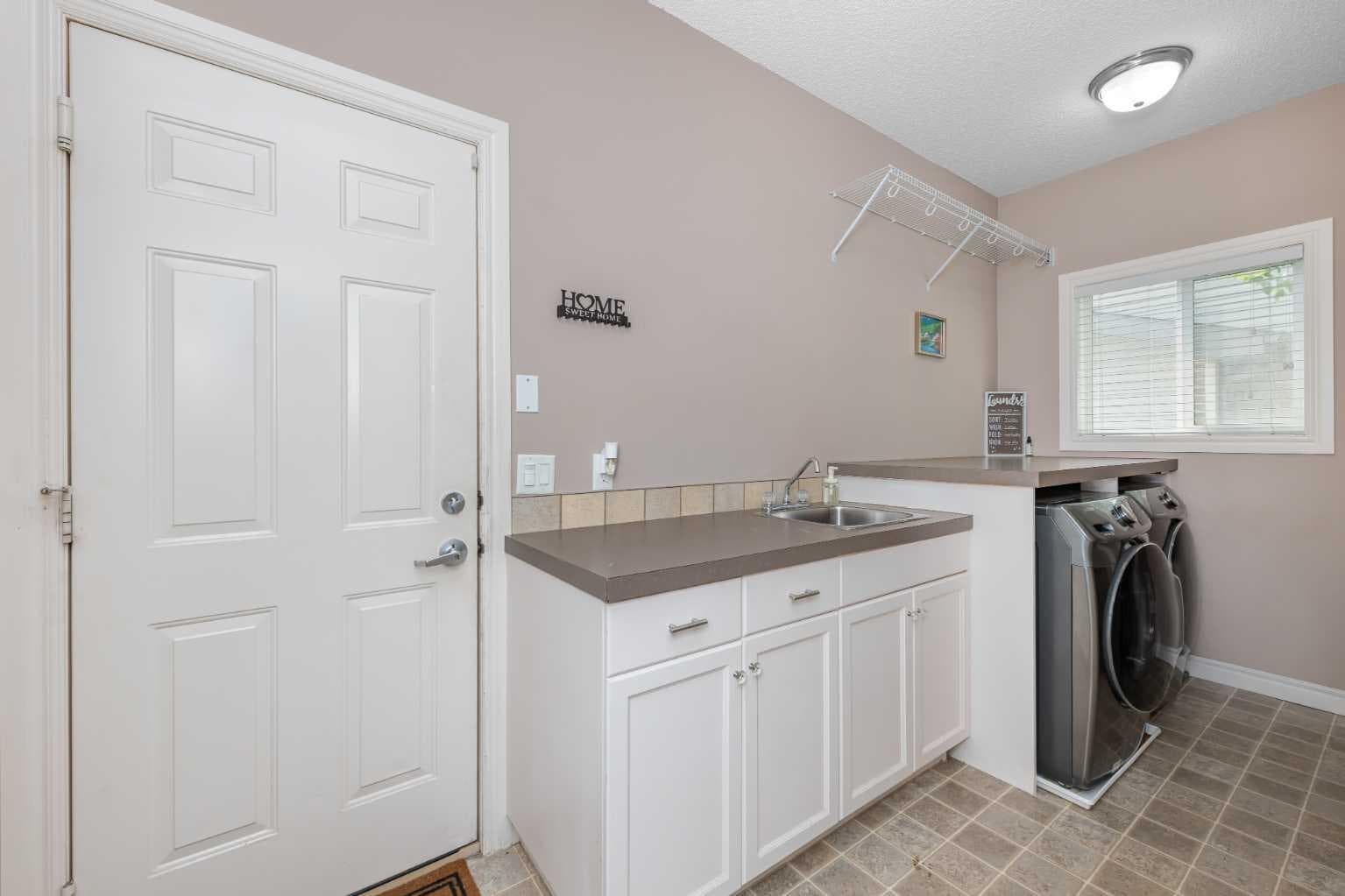 135 Kincora Drive NW