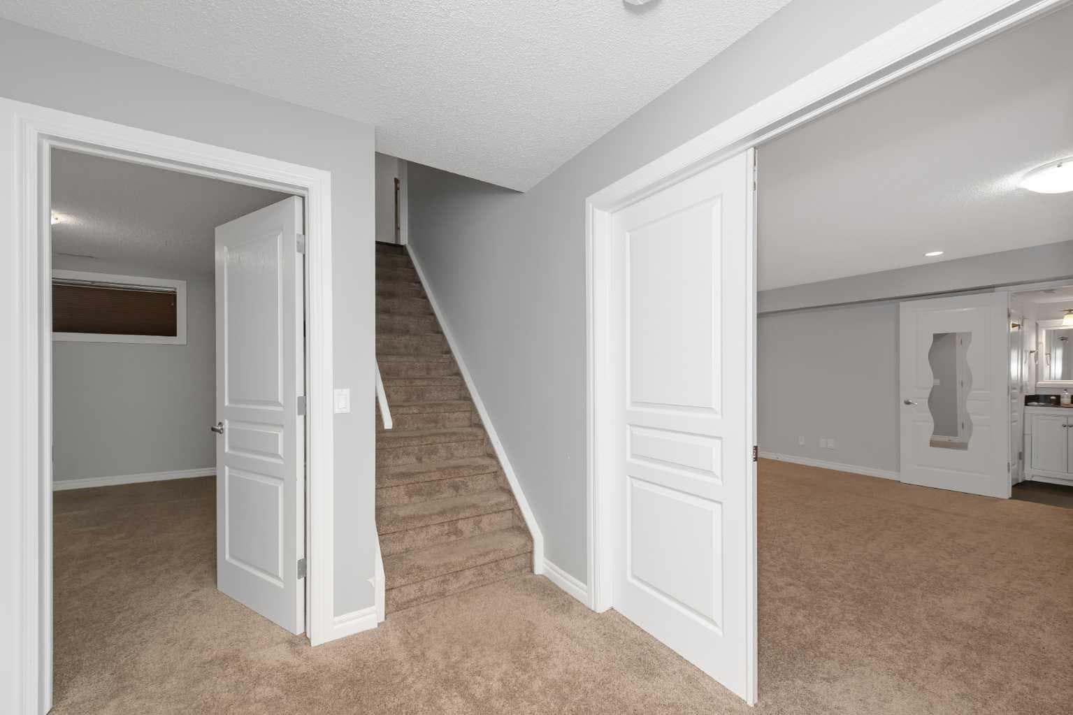 135 Kincora Drive NW