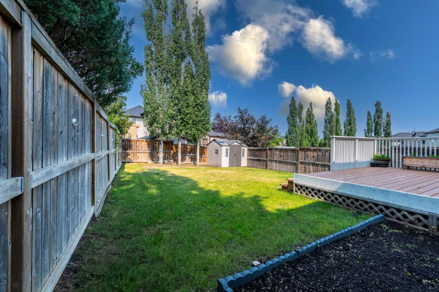 135 Kincora Drive NW