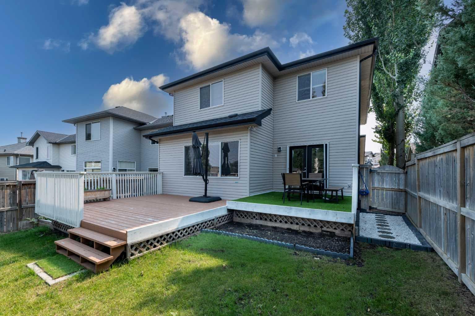 135 Kincora Drive NW