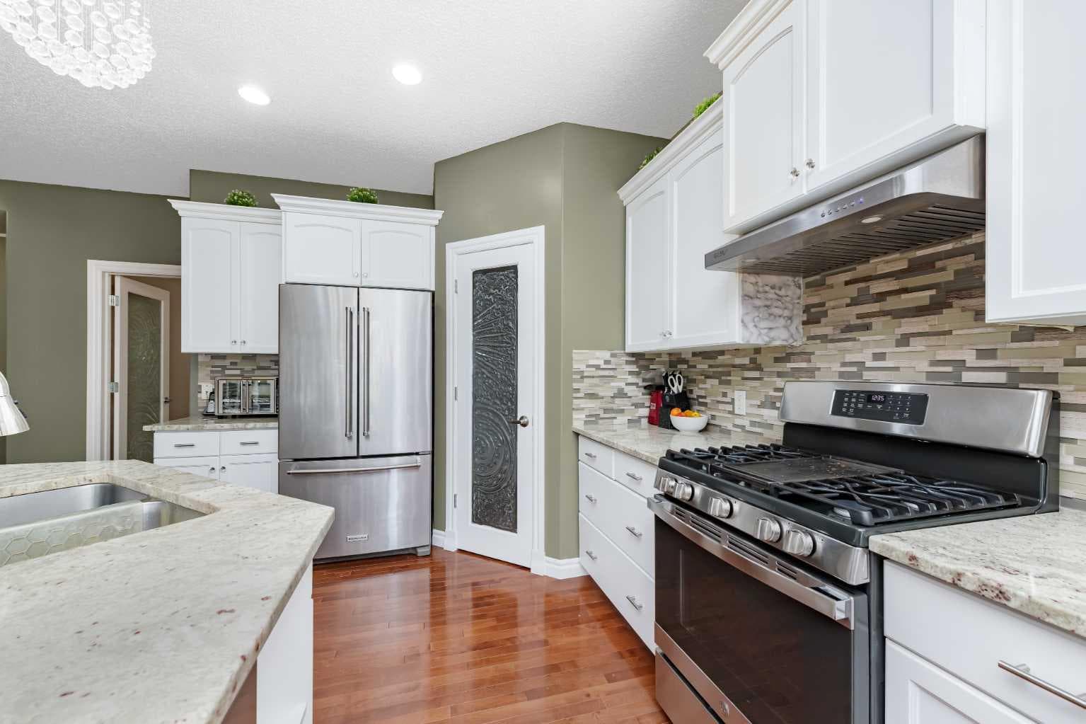 135 Kincora Drive NW