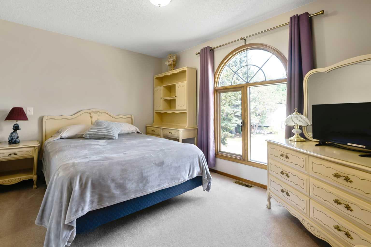 308 Canniff Place SW