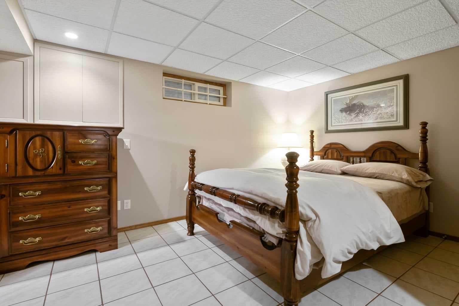 308 Canniff Place SW