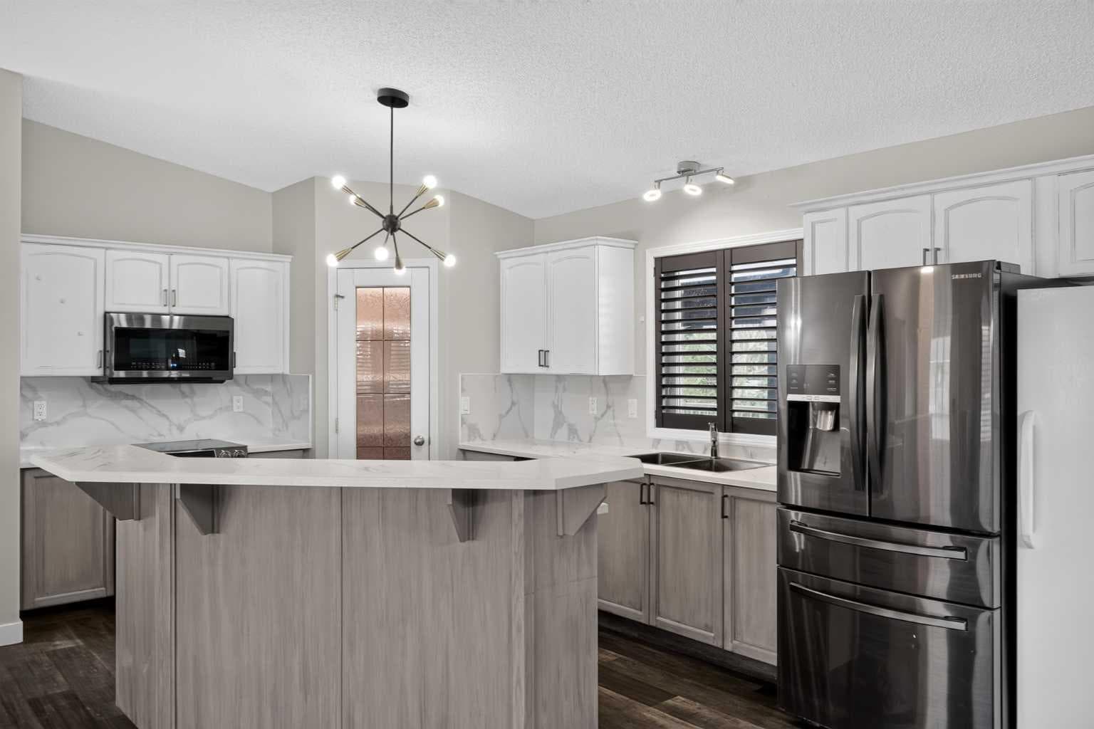 270092 Glenmore Trail 