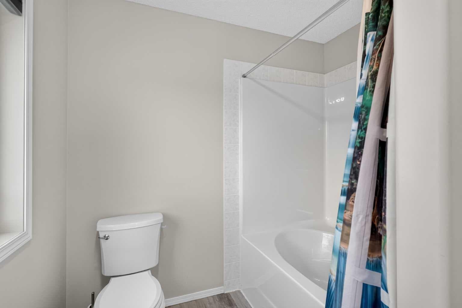 270092 Glenmore Trail 
