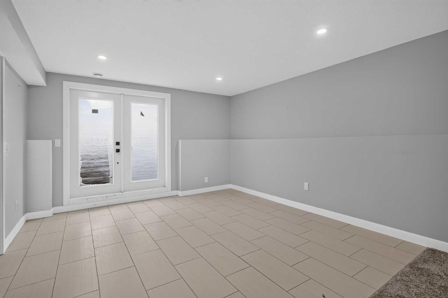 270092 Glenmore Trail 