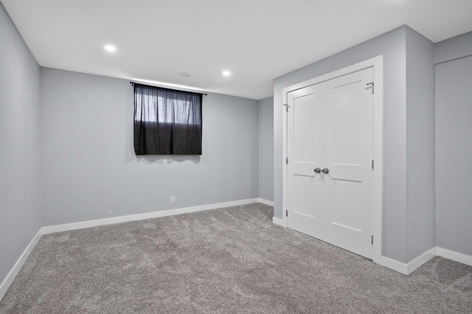 270092 Glenmore Trail 