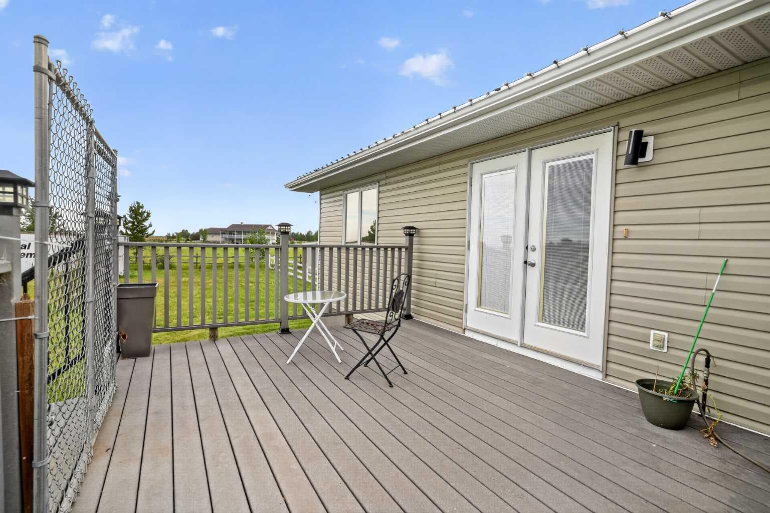 270092 Glenmore Trail 