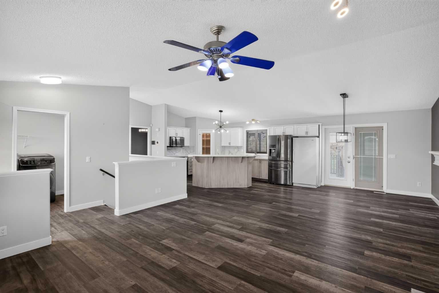 270092 Glenmore Trail 