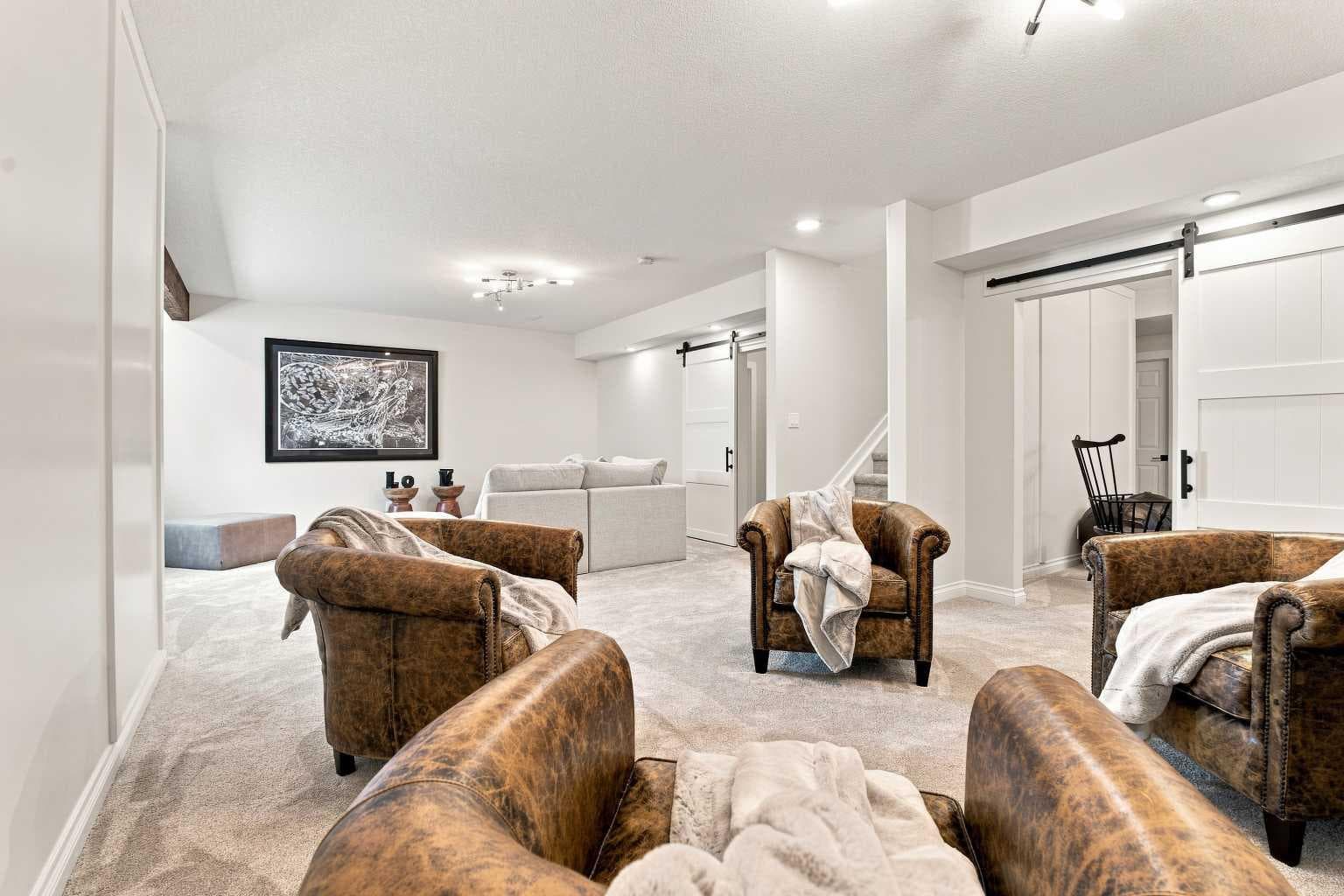 236 Hillcrest Drive SW