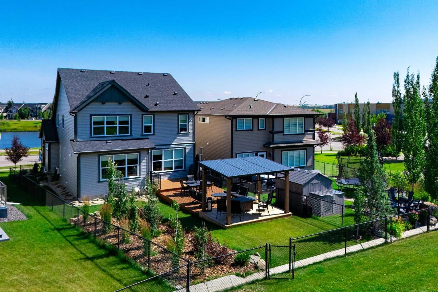 236 Hillcrest Drive SW