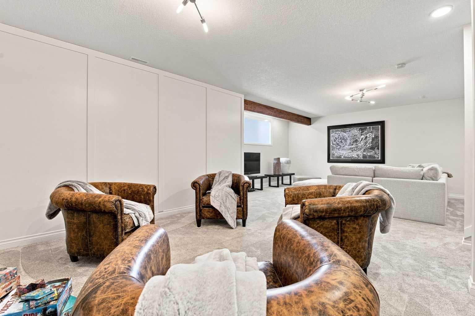 236 Hillcrest Drive SW
