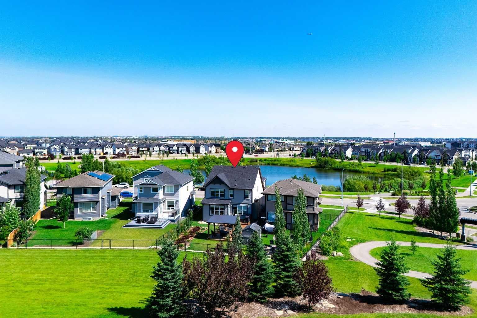 236 Hillcrest Drive SW