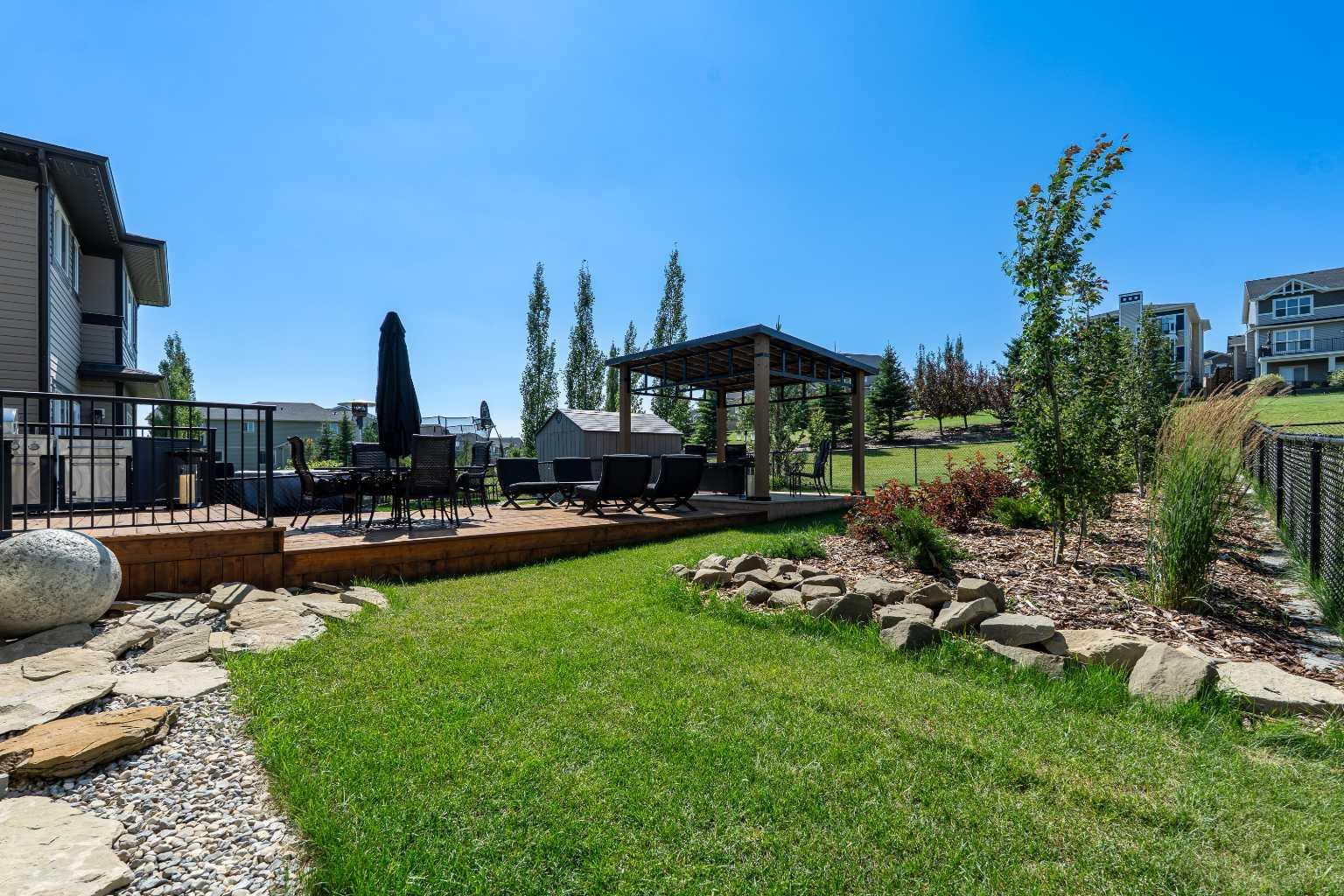 236 Hillcrest Drive SW