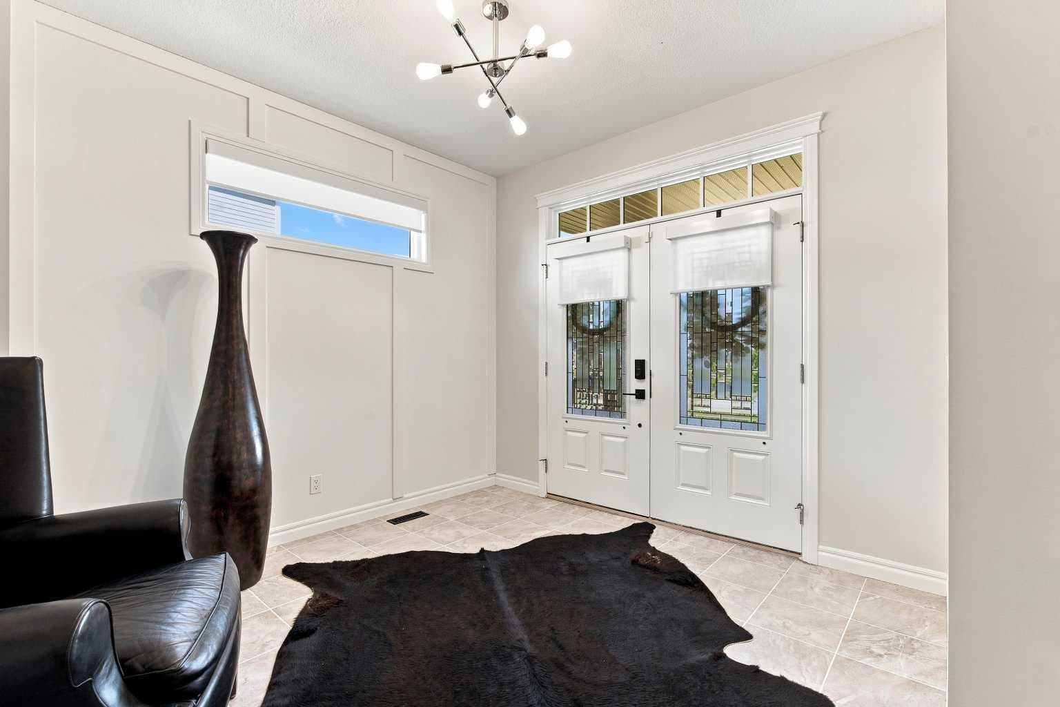 236 Hillcrest Drive SW