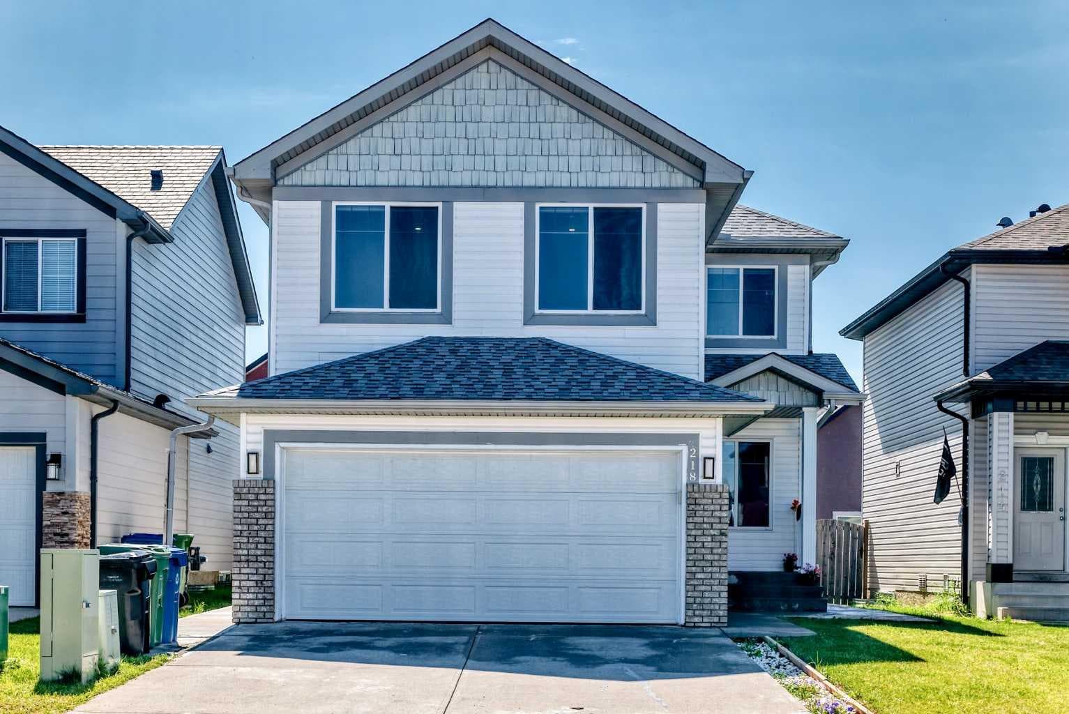 218 Saddlefield Place NE
