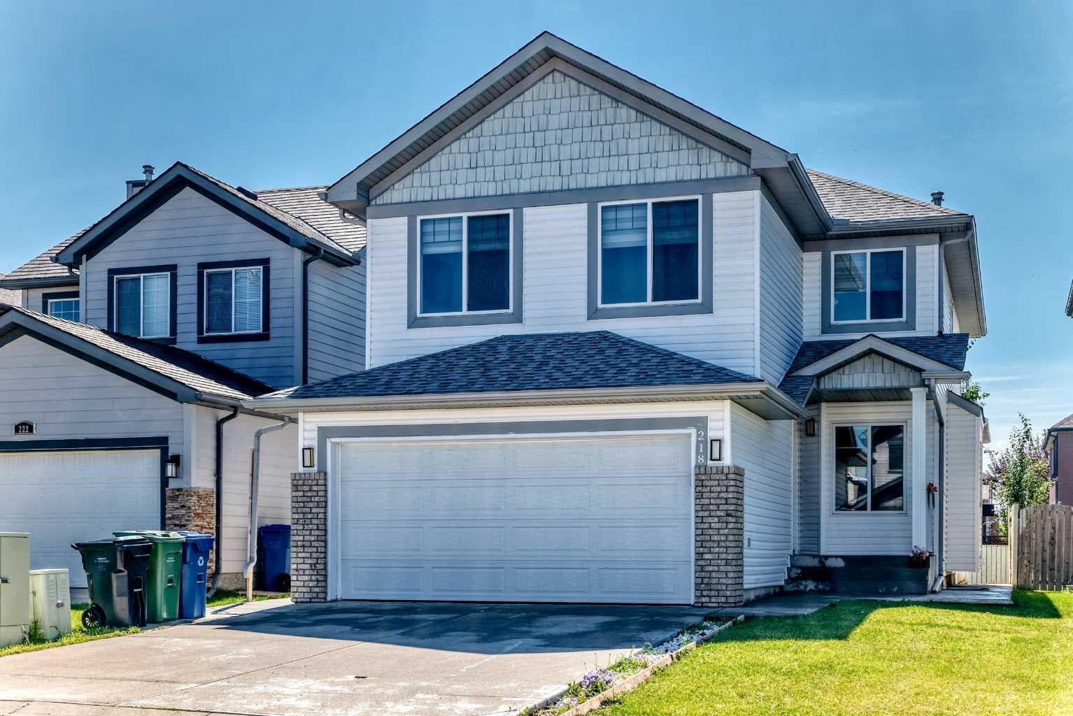218 Saddlefield Place NE