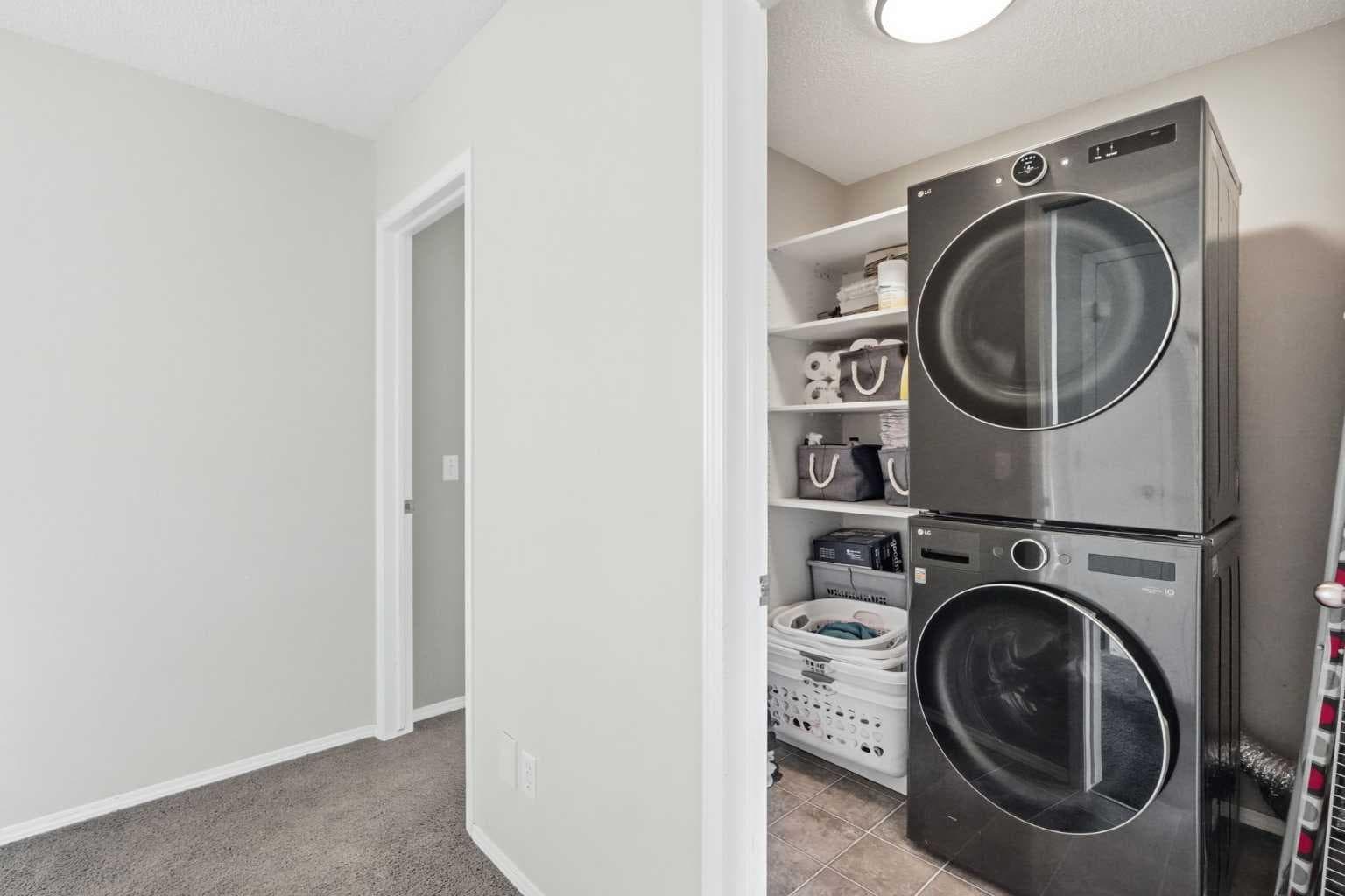 249 Inverness Park SE