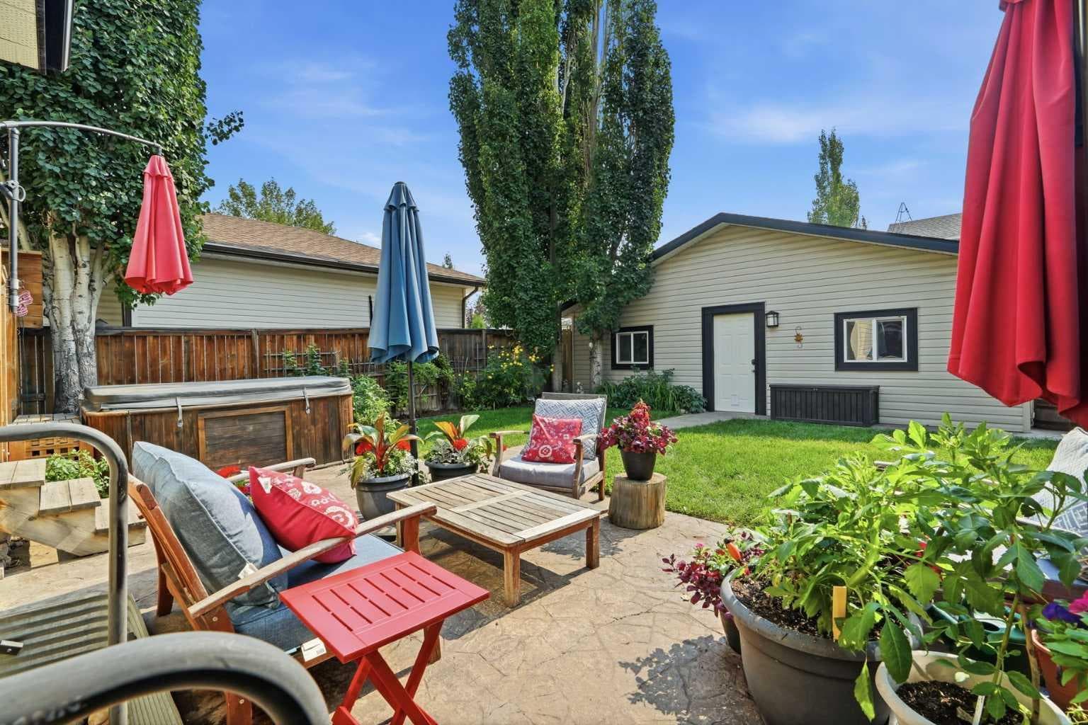 249 Inverness Park SE