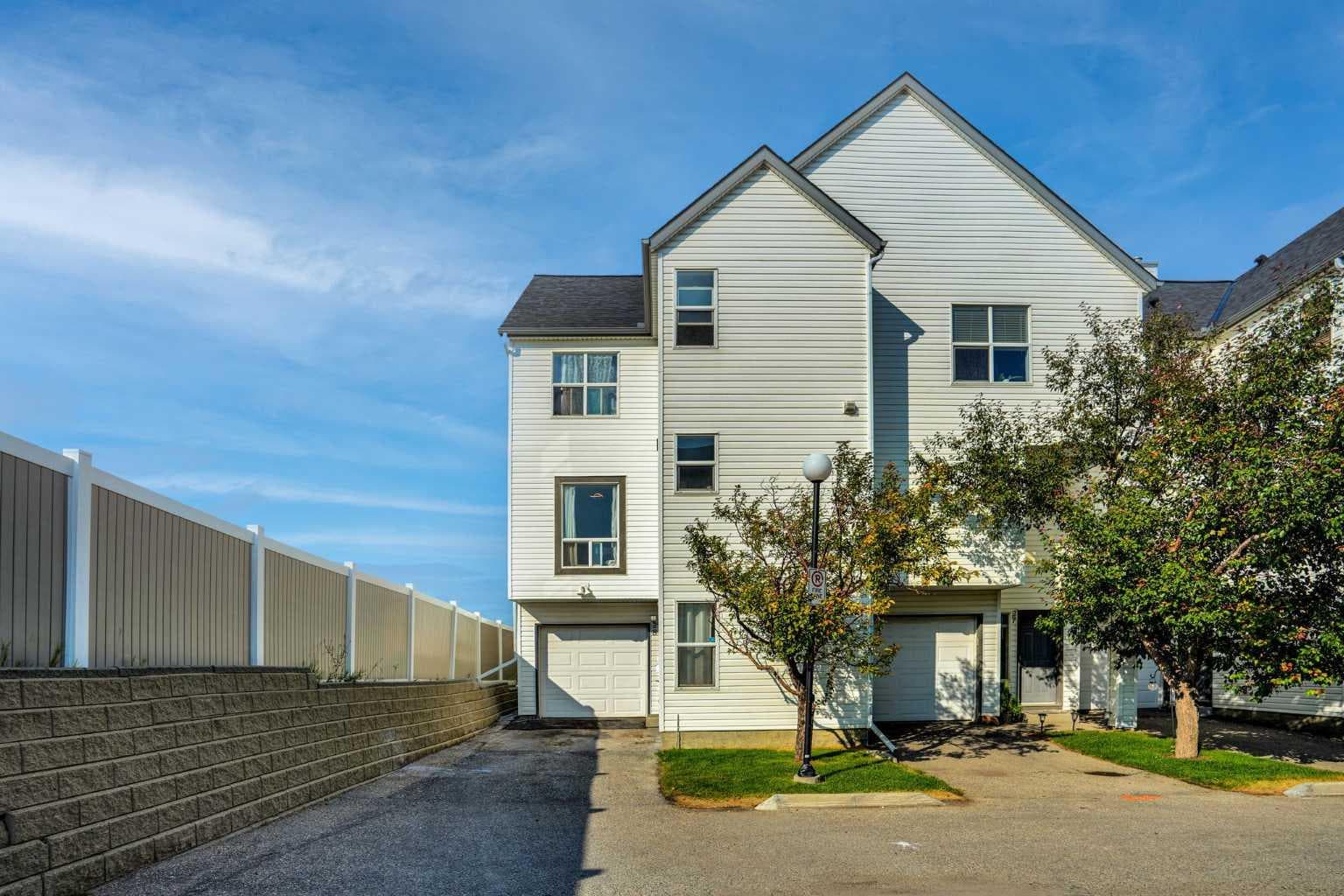 28, 200 Hidden Hills Terrace NW