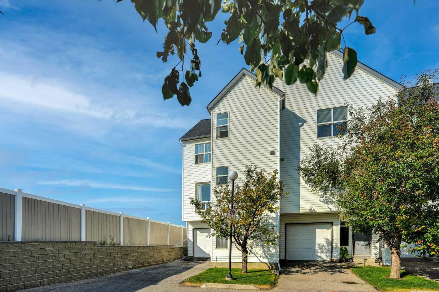 28, 200 Hidden Hills Terrace NW