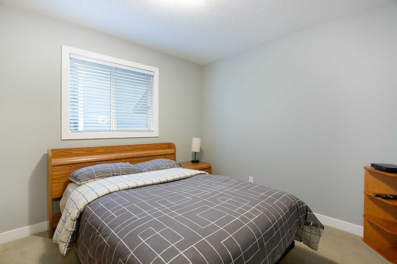 136 Rainbow Falls Glen 