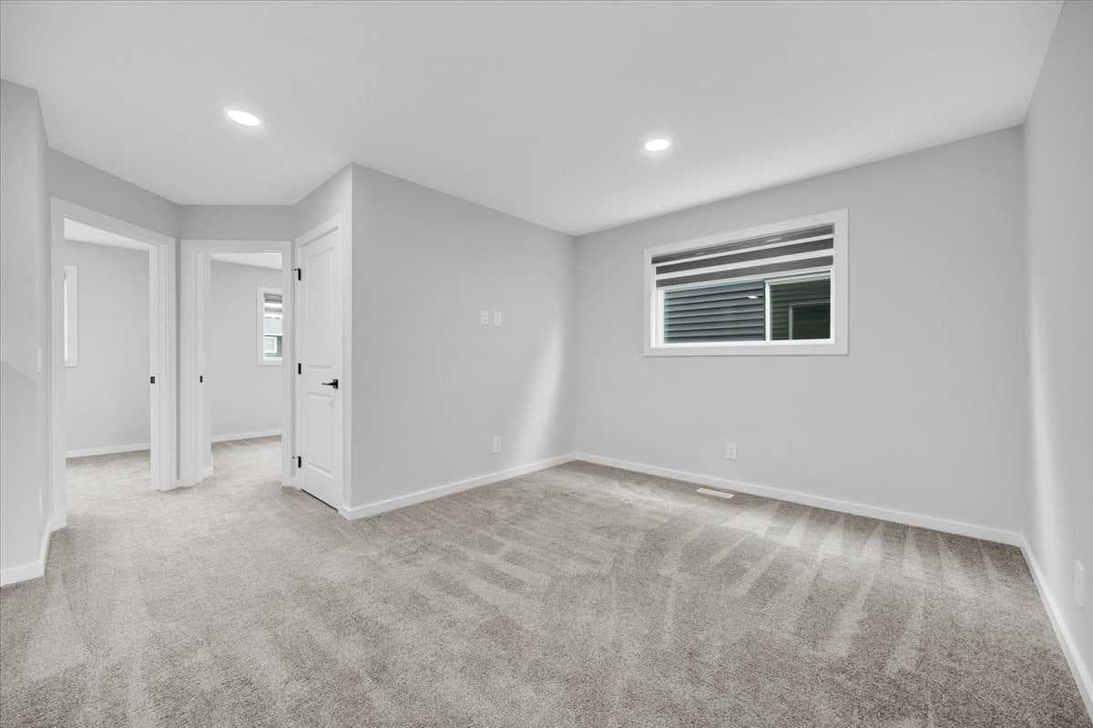 112 Langwell Common SE