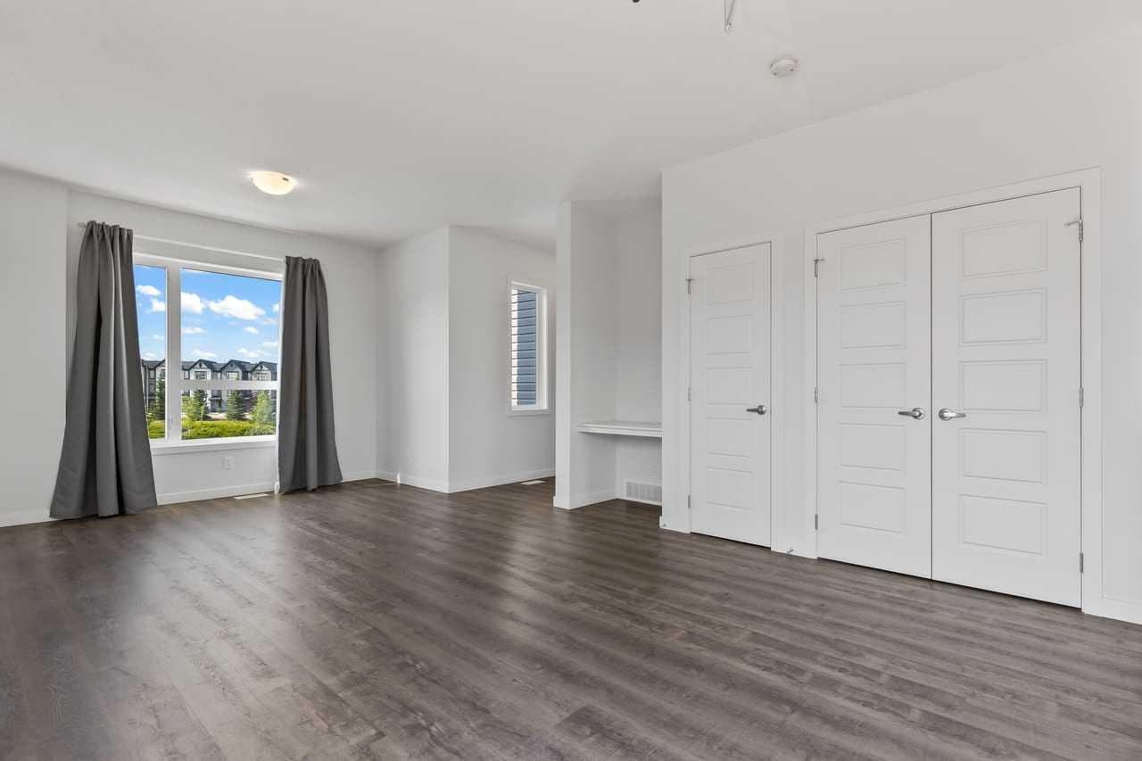30 Evanscrest Manor NW