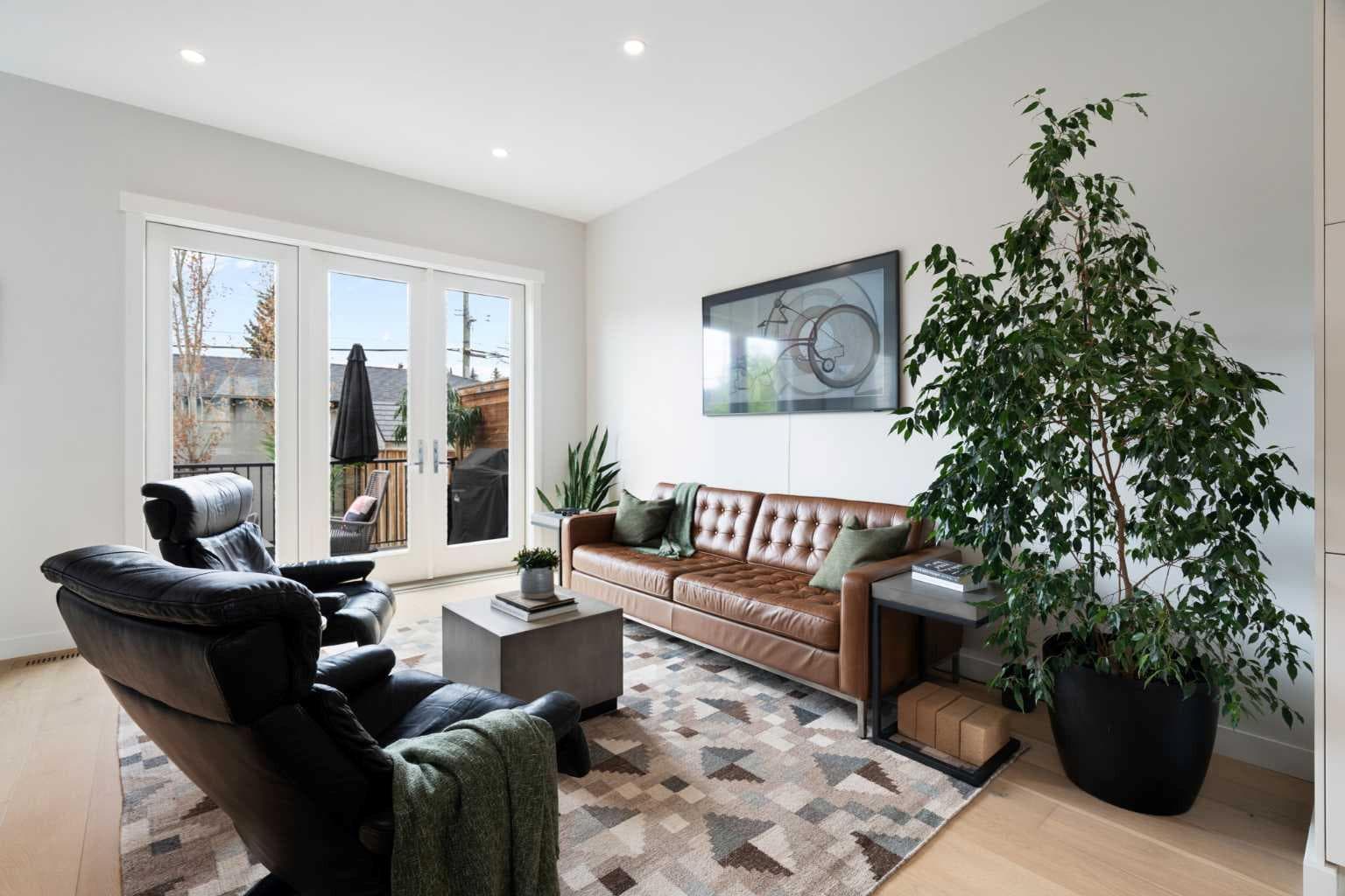 1141 Renfrew Drive NE