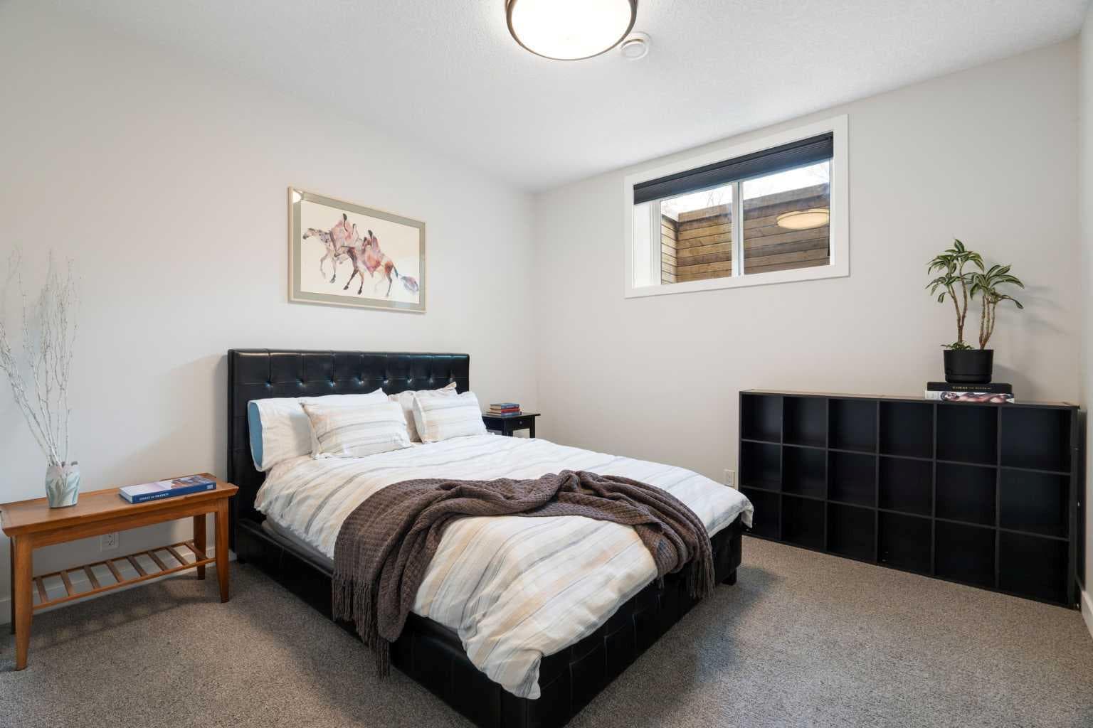 1141 Renfrew Drive NE