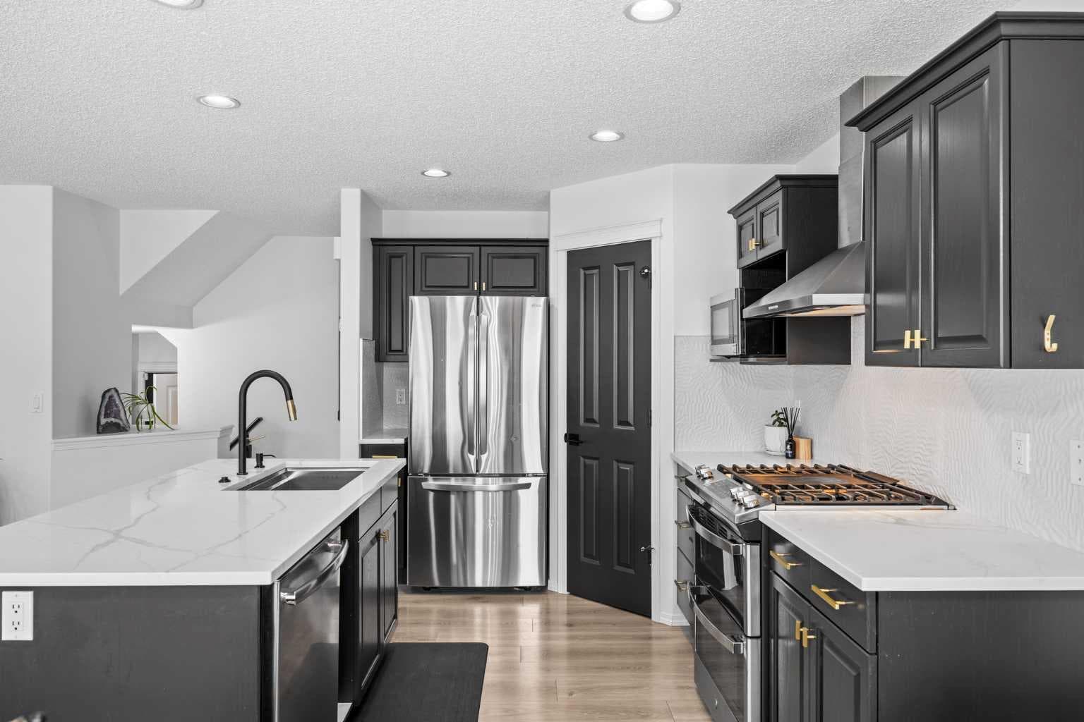 164 Silverado Range Close SW