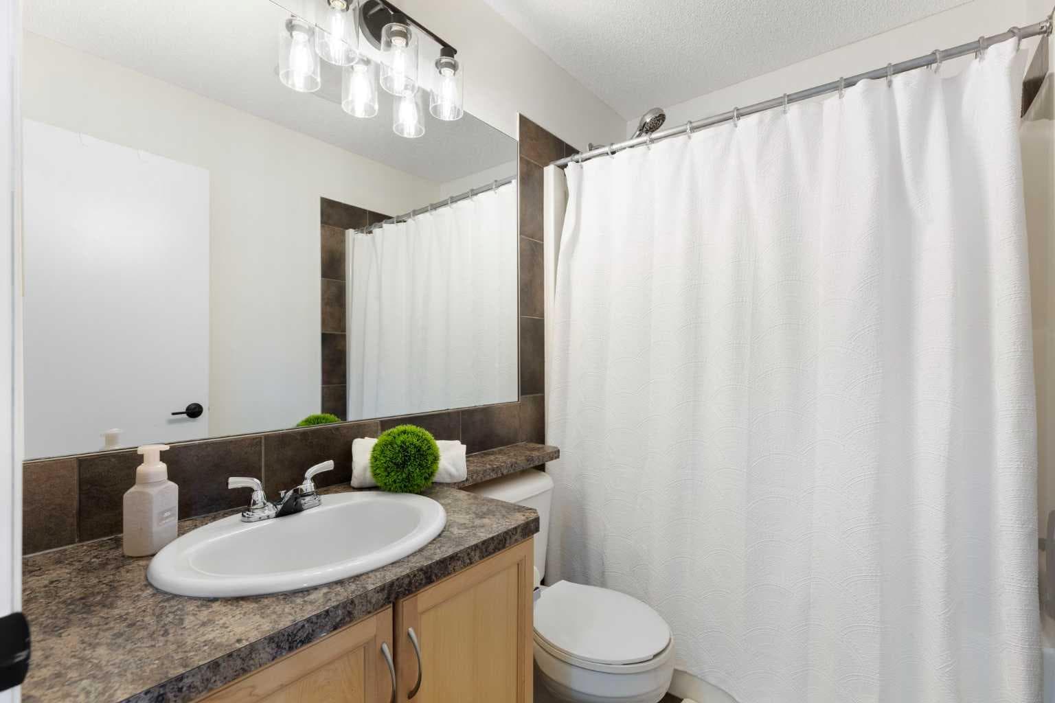 17 Auburn Bay View SE